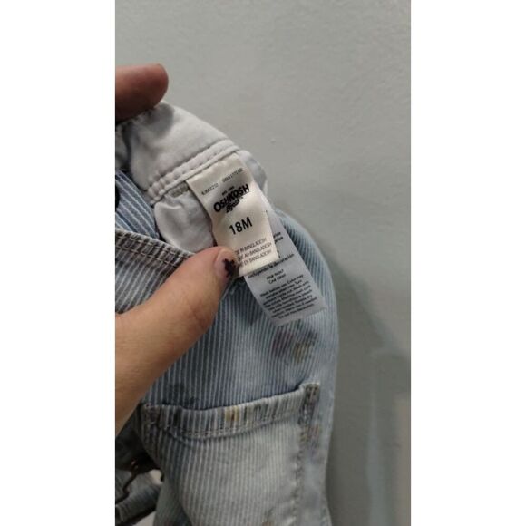 OshKosh baby light wash floral button bottom overalls 18M - Picture 4 of 4